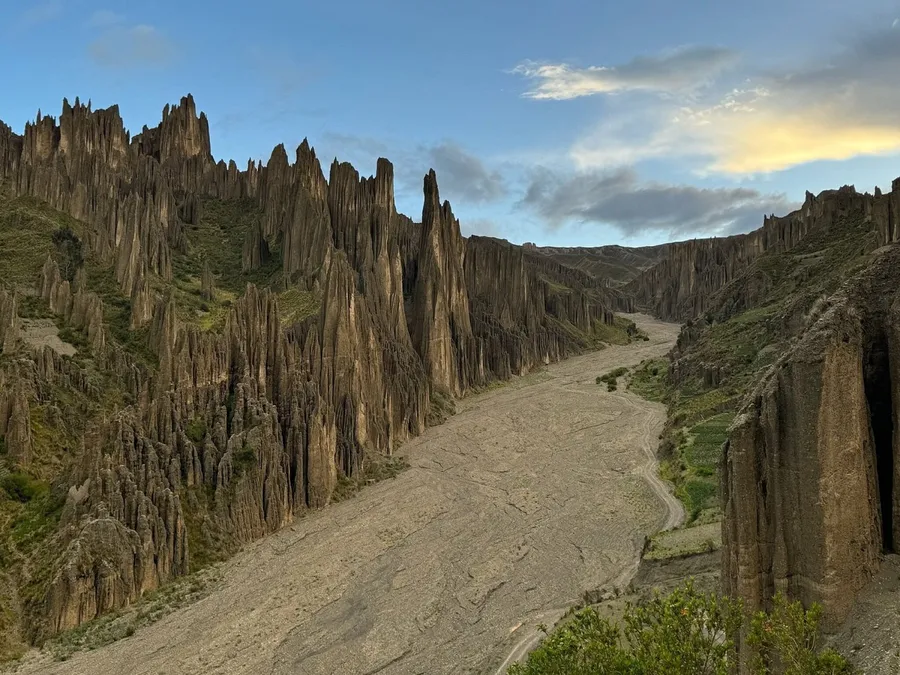 Panorama of Valle de las Ánimas: the dry riverbed between two walls of stone spires